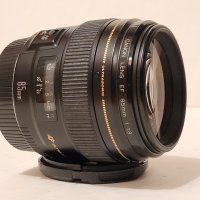 Продавам обектив Canon EF 85mm F1.8
USM, снимка 1 - Обективи и филтри - 42557860