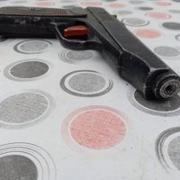 Стар немски метален кабзен пистолет, снимка 8 - Други ценни предмети - 38988319