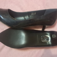 Дамски обувки, нови, лачени, тъмно  сини 38 размер., снимка 2 - Маратонки - 44535848