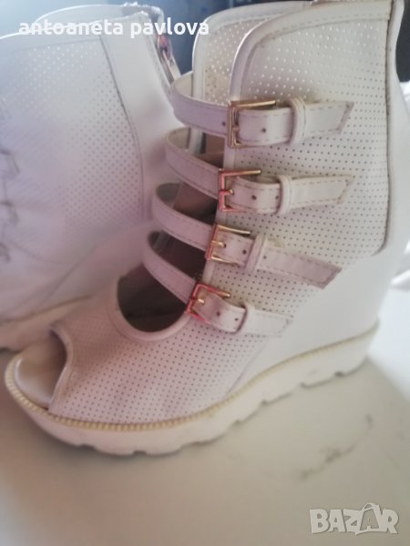 Бели сандали на платформа , снимка 1