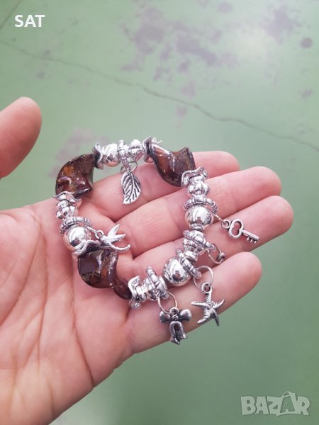 Гривни, снимка 1