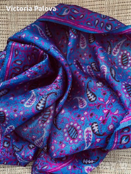 Красив копринен шал, снимка 1