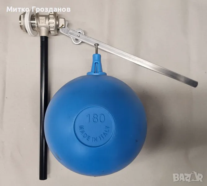Нов италиански поплавък за резервоар, снимка 1