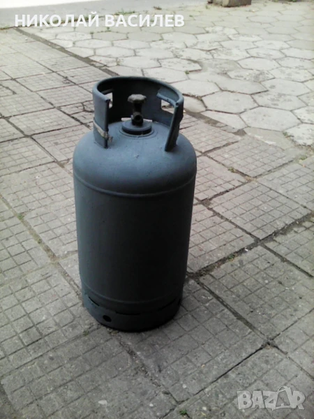Газова  бутилка  с  кранче    ., снимка 1