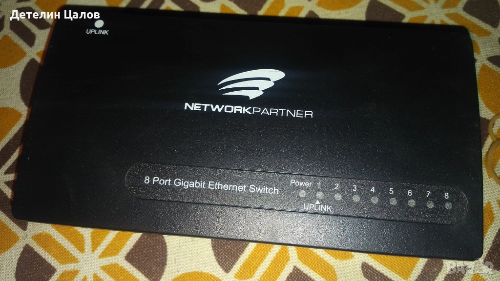 8 портов Суич за връзка с интернет, снимка 1