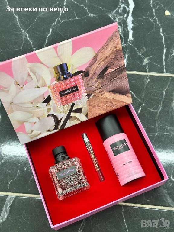 Valentino Donna Born in Roma Подаръчен Комплект За Жени Код E1166, снимка 1