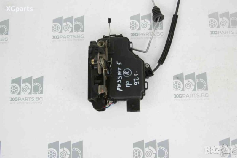 Брава врата предна дясна за VW Passat 5 (1996-2005), снимка 1