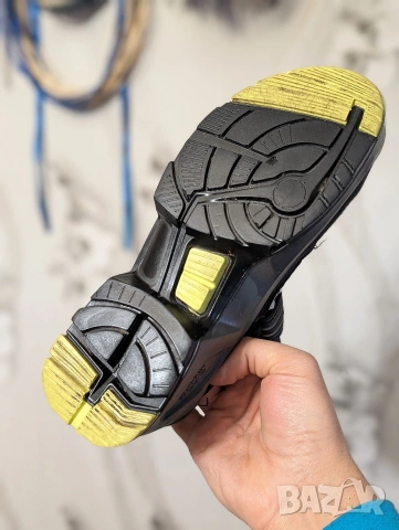 Uvex 1 S1 ESD номер 38 работни предпазни обувки с бомбе, снимка 16 - Други - 50635340