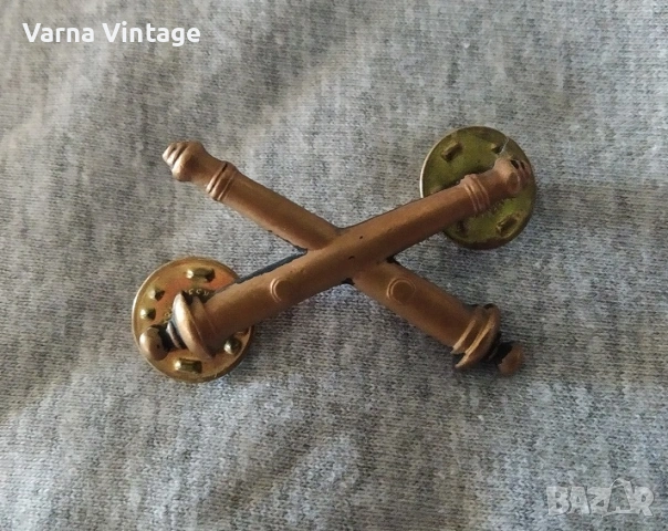 Стара емблема на артилерията на американската армия