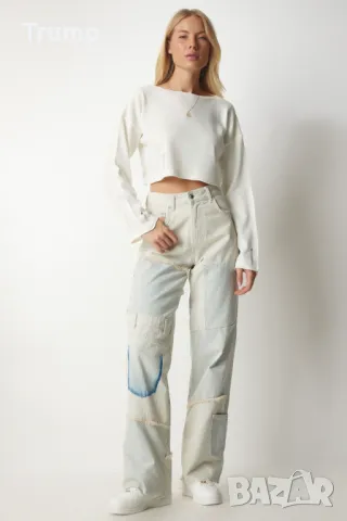 Дънки по модел на Bershka Loose fit в светлосин, бял деним, снимка 2 - Дънки - 50320368