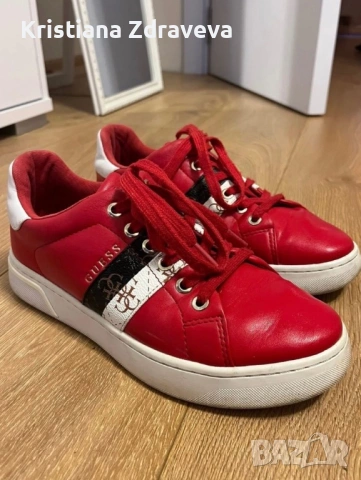 Обувки guess