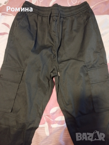 Мъжки черни панталони с джобове размер М, снимка 2 - Панталони - 53608275