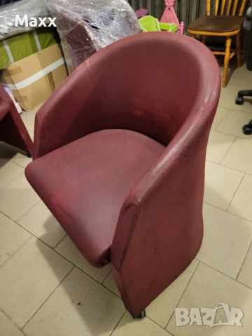 Продавам 4 броя кожени столове, снимка 2 - Дивани и мека мебел - 52816743