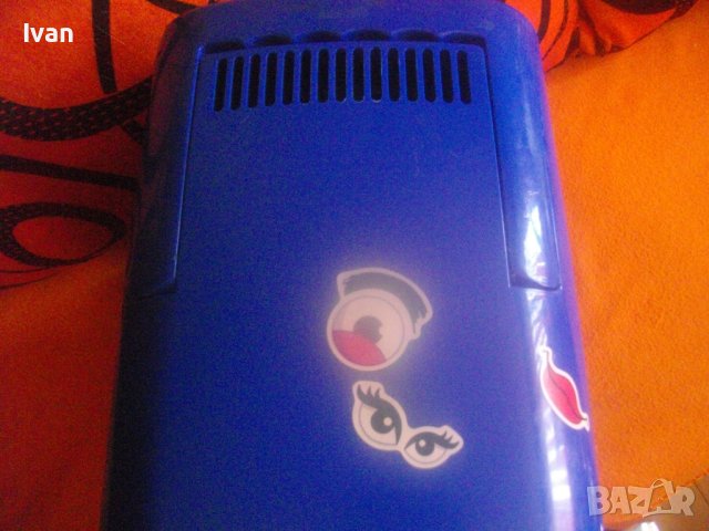 Мини Хладилник-12V/220V-Изстудяване/Затопляне-Работи На 220 Волта и На 12 Волта В Автомобил-8 Литра, снимка 4 - Хладилници - 42715036