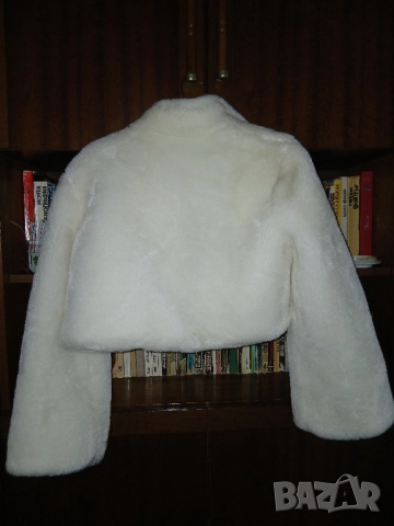 Официална бяла наметка с ръкави, снимка 2 - Блузи с дълъг ръкав и пуловери - 51982251