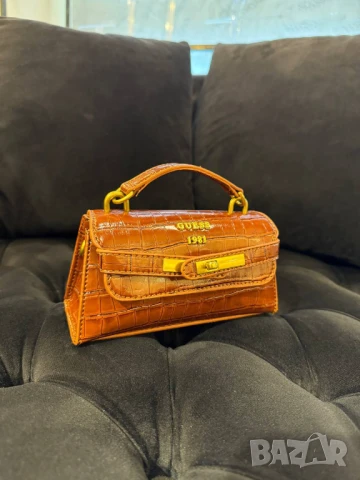 чанти guess, снимка 4 - Чанти - 50776339