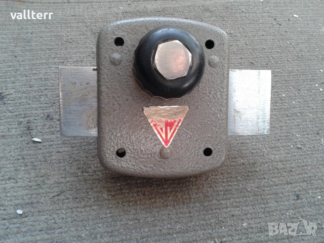 резета,касетофон за кола ретросвредел бензин.плочи за печки.апликации, снимка 10 - Други стоки за дома - 53260084