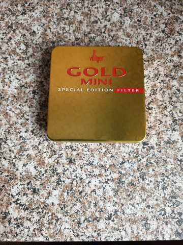 Метална кутия от пурети, снимка 2 - Колекции - 53569877