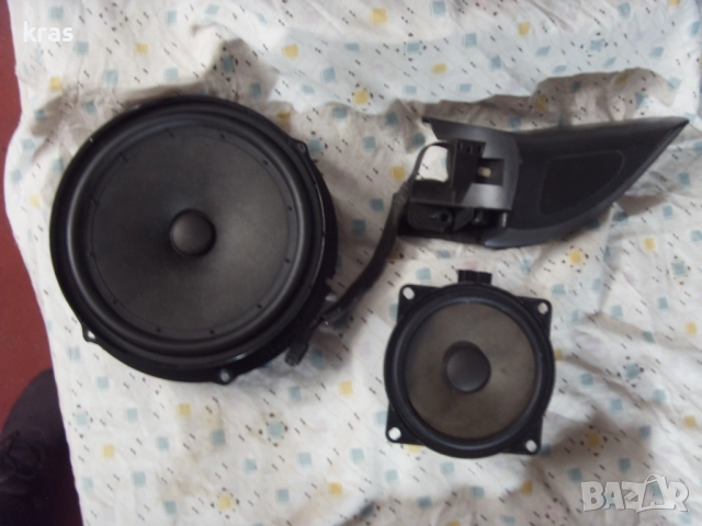 Голф 5 Греда под задна броня и др. части , снимка 12 - Части - 51415086