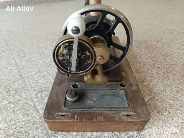 Шевни машини SINGER и VESTA., снимка 11 - Шевни машини - 52466911