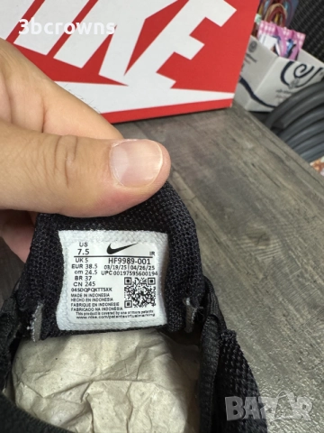 Nike маратонки лимитид едишън, снимка 2 - Маратонки - 55886437