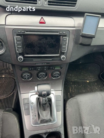 VW Passat B6 2.0 TDI 140hp DSG CBA На Части, снимка 8 - Автомобили и джипове - 53434783