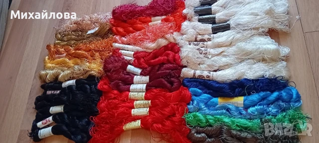 Копринени конци/коприна за бродиране 40, 10 гр. и започнати чилета, снимка 12 - Гоблени - 35712743