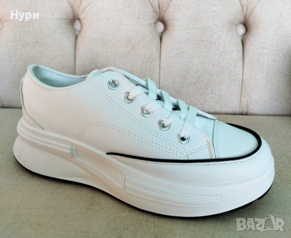 Бели, дамски кецове, снимка 1