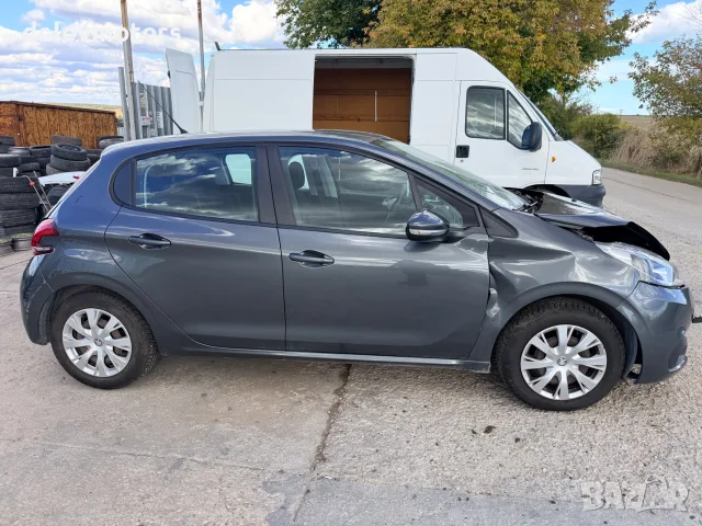 Peugeot 208 1.2 PureTech, двигател HMZ, HM01, 82 кс., 5 ск., 114000 км., 2017г., снимка 4 - Автомобили и джипове - 56231874