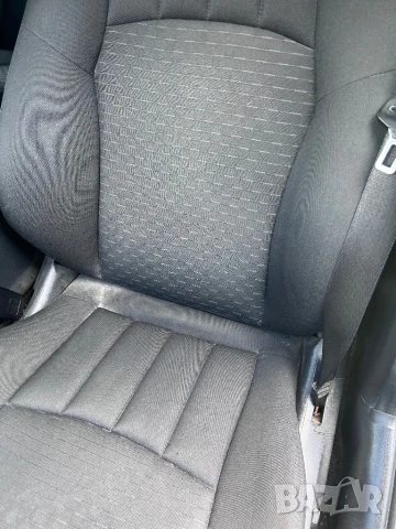 предни седалки мерцедес ц класа 203 фейслифт 2006 год, снимка 3 - Части - 50506903