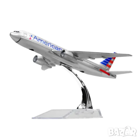 Бойнг 777 самолет модел макет American метален лайнер полет летище пътници писта, снимка 2 - Коли, камиони, мотори, писти - 49440362