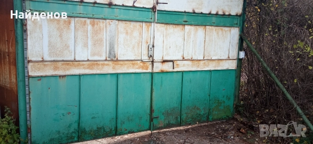 Дворна гаражна врата винкел и ламарина 