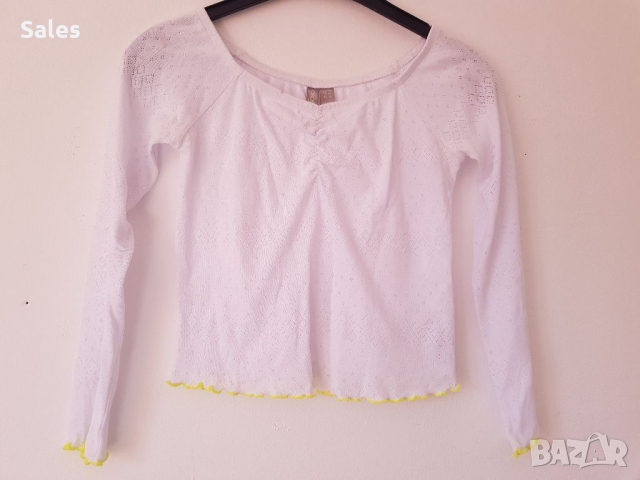 Бяла кроп блузка fb sister xs, снимка 1 - Блузи с дълъг ръкав и пуловери - 36183783