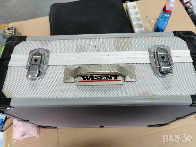Алуминиев куфар за техника или инструменти Wisent, снимка 2 - Куфари с инструменти - 53423178