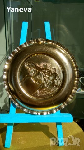 Метална чиния, барелеф "Укротителя на коне"(18 см)и църква в Коломенское(12 см) , снимка 7 - Пана - 40522774