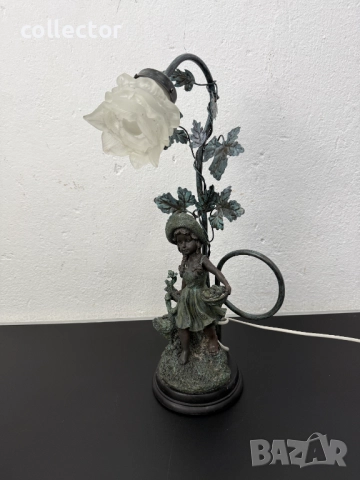 Винтидж фигурална лампа / момиче. №7768