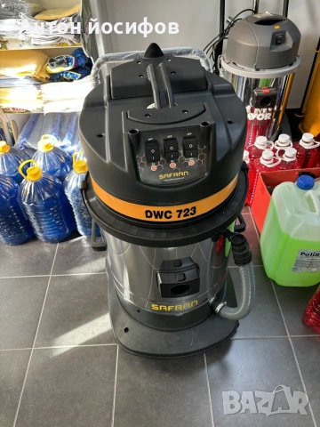 Професионална три моторна прахосмукачка, снимка 3 - Прахосмукачки - 53426471