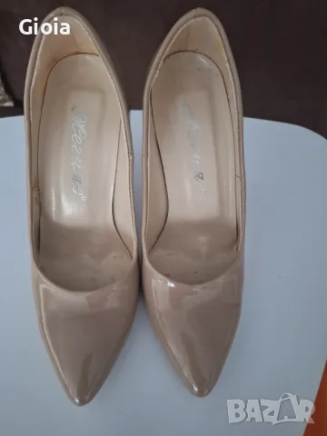 Бежови дамски лачени обувки на висок ток намалям на 29 лева, снимка 4 - Дамски обувки на ток - 48135416