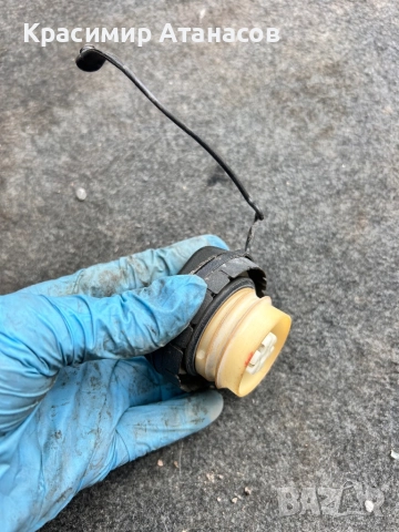 Капачка за резервоар за Тойота аурис 1.6 бензин. 2007-2012г, снимка 2 - Части - 52138189