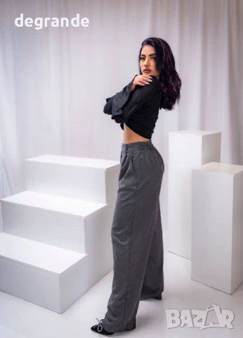 Тъмно сив дамски панталон с широк крачол