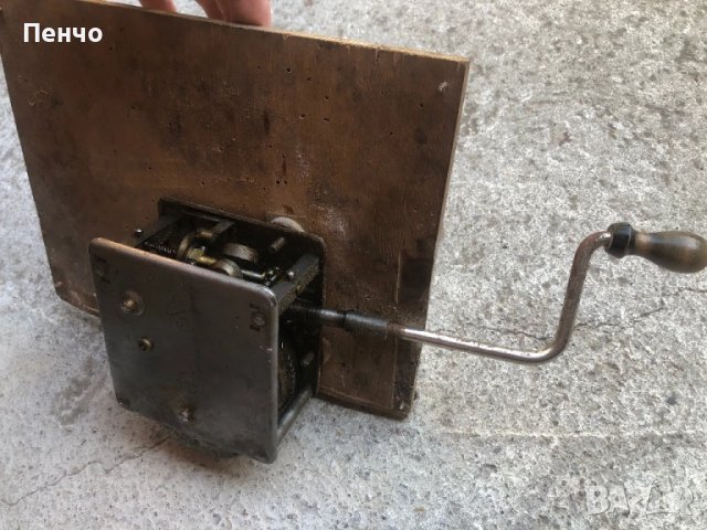 механизъм с манивела за старинен грамофон, снимка 1