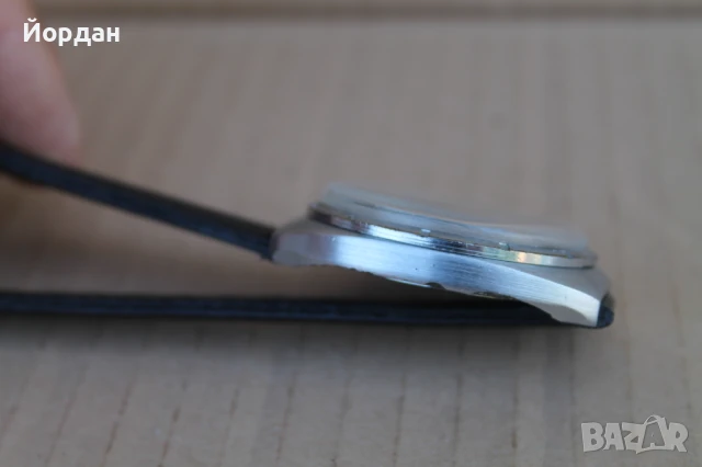 СССР мъжки кварцов часовник ''Луч'' календар, снимка 4 - Мъжки - 50917976