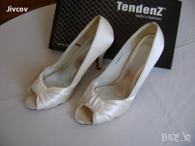 Дамски обувки, снимка 2 - Дамски обувки на ток - 40436908