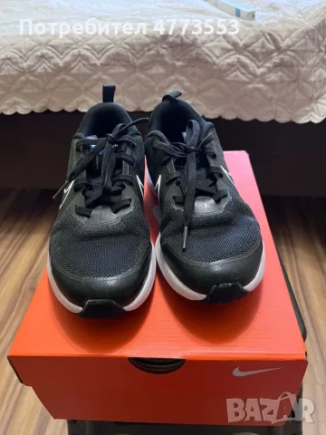 Детски маратонки NIKE, снимка 2 - Детски маратонки - 56246893