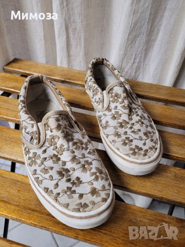 VANS slip on 🌻🌼 бежеви кецове с бродерии на цветя🌼🌼, снимка 1