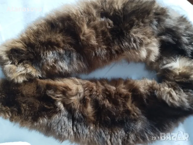 Продавам яка от естествен косъм