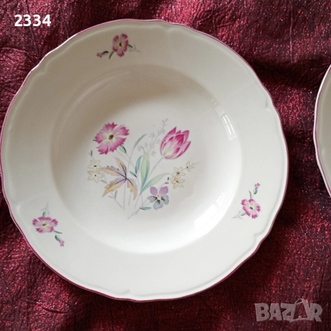 Български порцеланови чинии , снимка 4 - Други ценни предмети - 51482382