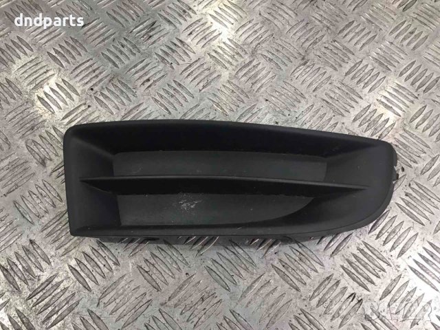 Лява решетка предна броня Skoda Octavia 2010г.