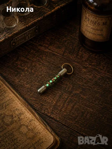 Tritium-BetaLight - Ръчно изработен Steampunk ключодържател със самосветеща тритиева ампула, снимка 2 - Лед осветление - 55741829