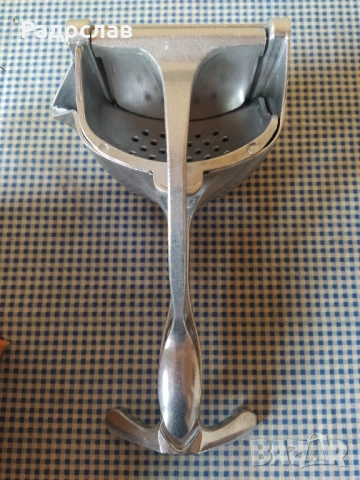 Fruit Press ръчна сокоизтисквачка , снимка 5 - Сокоизстисквачки и цитрус преси - 53282577